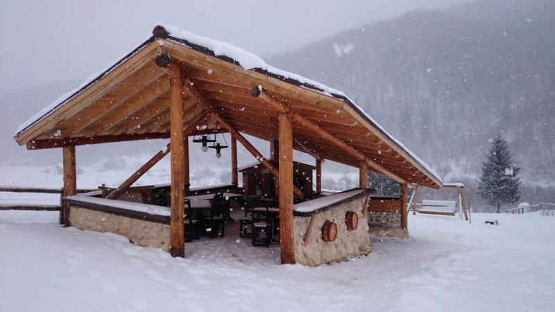 Taverna Pietrei Craiului Zărneşti Eksteriør billede